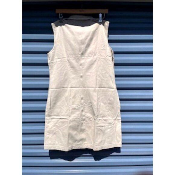 Sleeveless Skirts . Size: Large 14 . Khakis Button Front . 100% Cotton . New - Picture 2 of 4